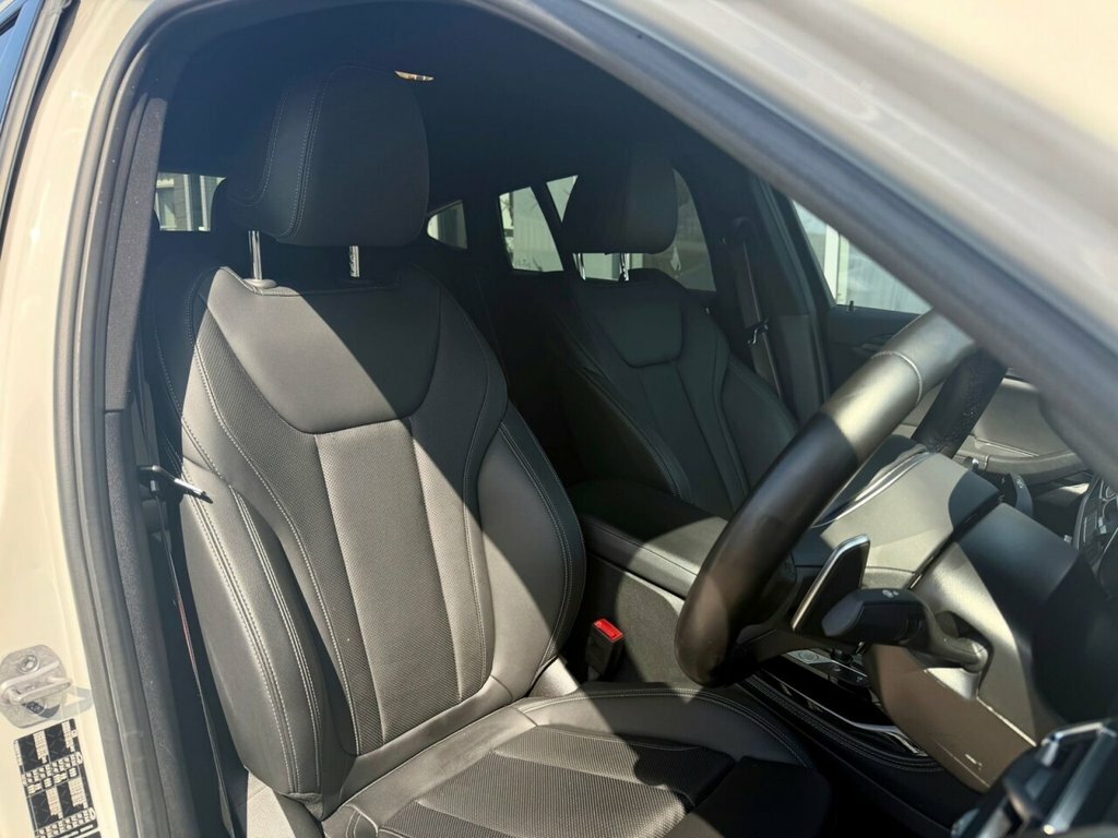 BMW X4 2L M Sport AJ73HXF White #6