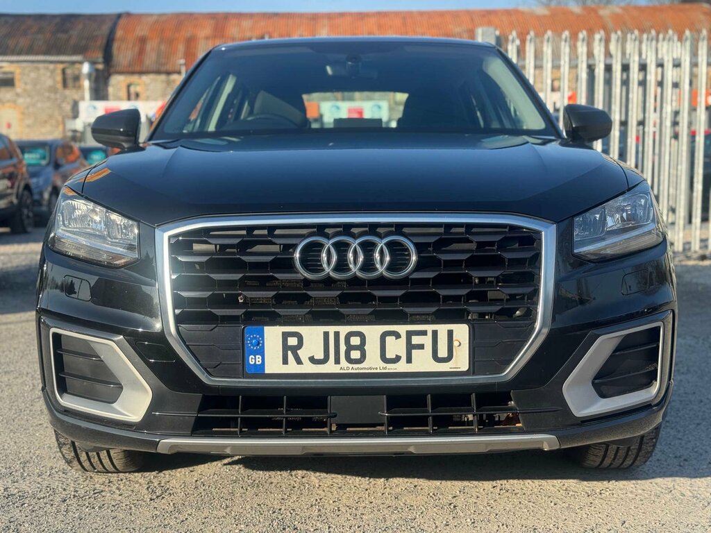 Audi Q2 1.6 Q2 Sport Tdi Black #2