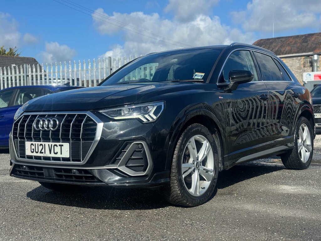 Audi Q3 1.5 Q3 S Line 35 Tfsi Mhev GU21VCT Black #3