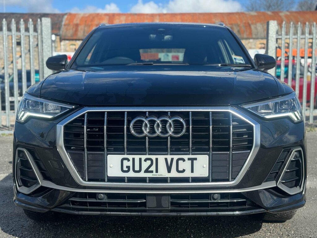Audi Q3 1.5 Q3 S Line 35 Tfsi Mhev GU21VCT Black #2