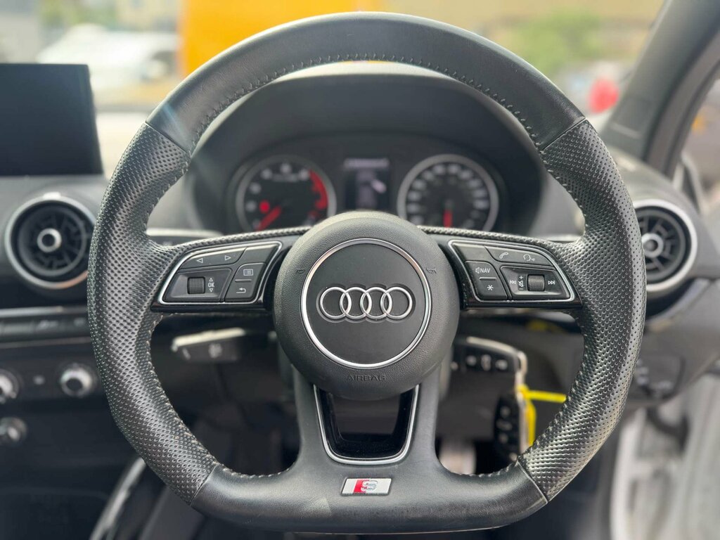 Audi Q2 1.5 Q2 Black Edition 35 Tfsi BV19RKA White #5