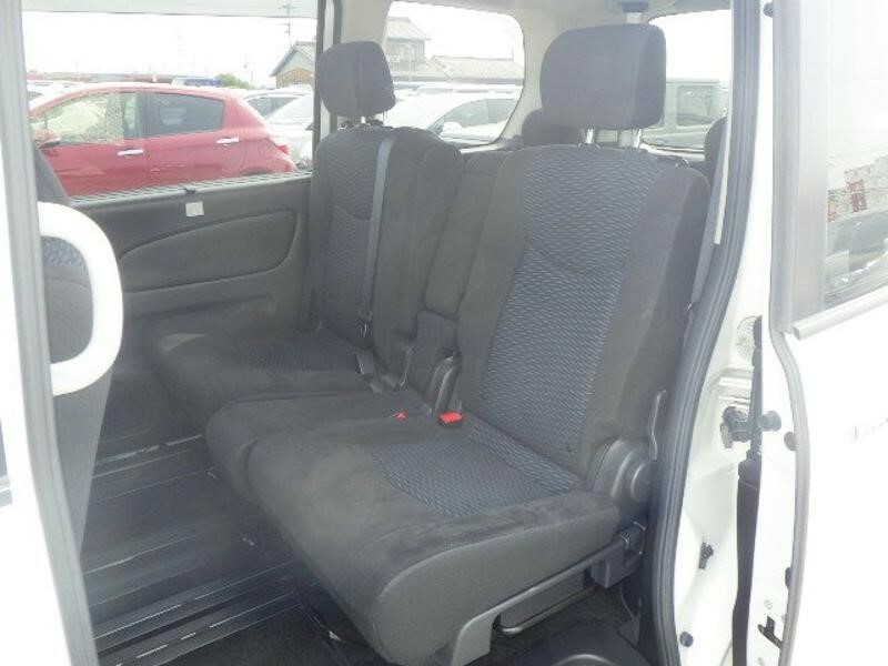 Nissan Serena Mpv White #12