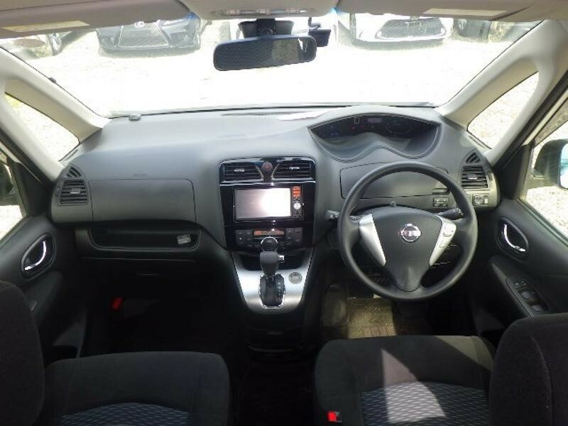 Nissan Serena Mpv White #9