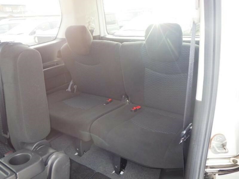 Nissan Serena Mpv White #14