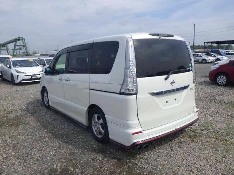 Nissan Serena 2.0 Highwaystar Special Edition-8 Seats-power Door  #6