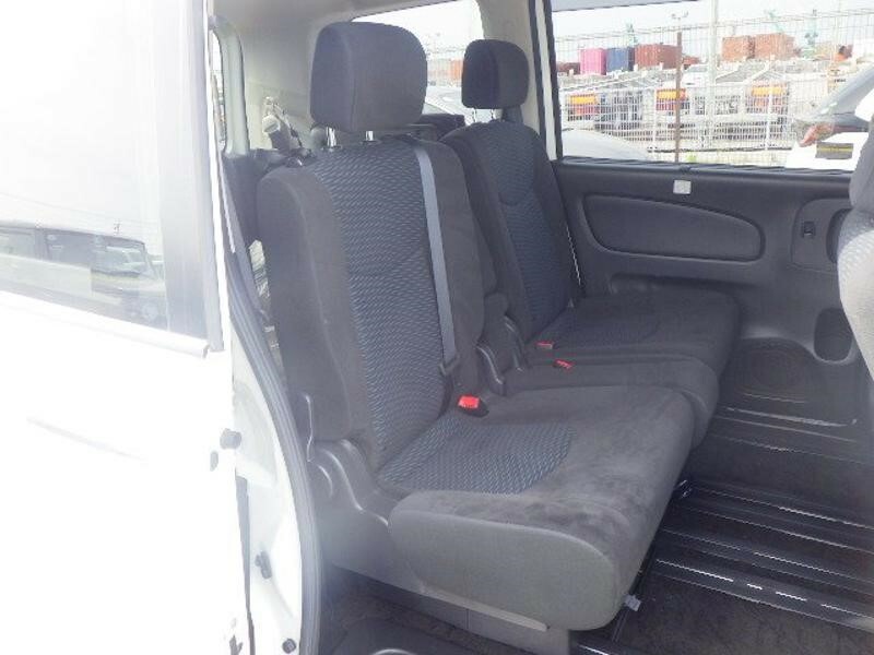 Nissan Serena Mpv White #13