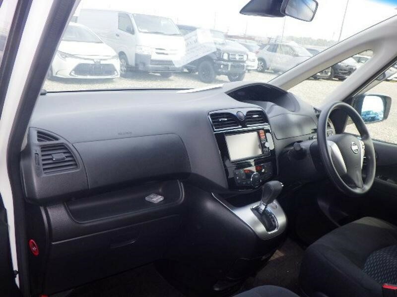Nissan Serena Mpv White #11