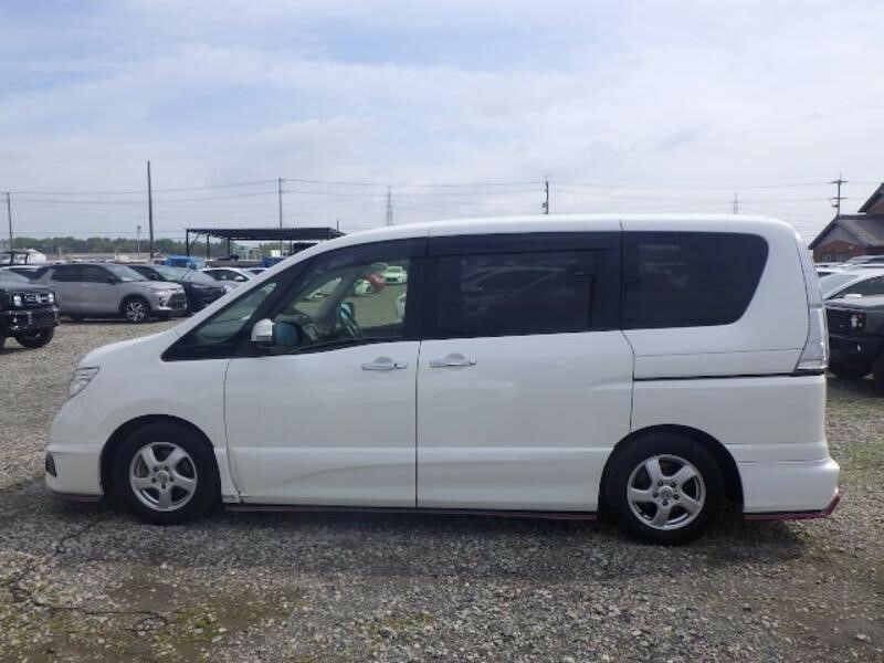 Nissan Serena 2.0 Highwaystar Special Edition-8 Seats-power Door  #5