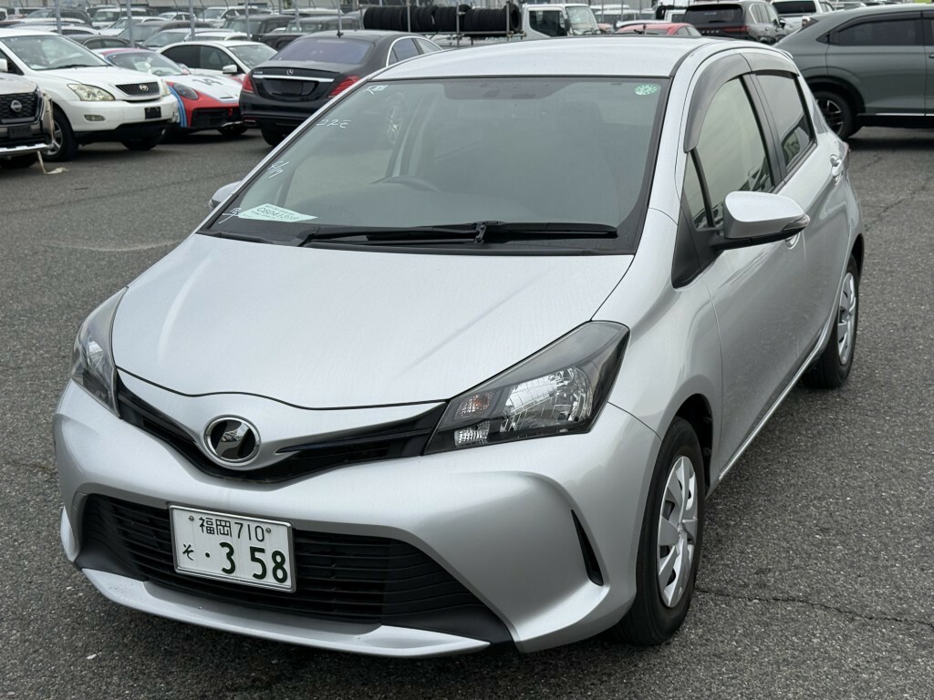 Toyota Vitz 1.3 F Vitz-low Mileage- Reverse Camera- 