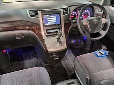 Toyota Vellfire 2.4Z Platinum Selection2-7 Seats-twin Power Doors-  #5