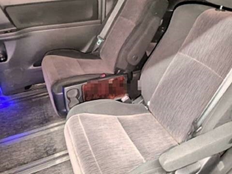 Toyota Vellfire 2.4Z Platinum Selection2-7 Seats-twin Power Doors-  #6