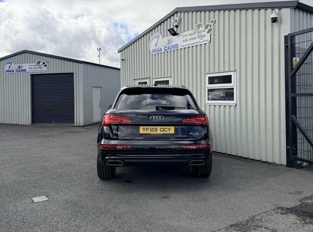 Audi Q5 2.0 Tdi 40 S YF23OCY Black #4
