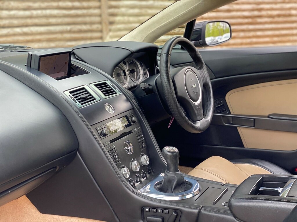 Aston Martin Vantage Coupe MV09CCZ Black #2
