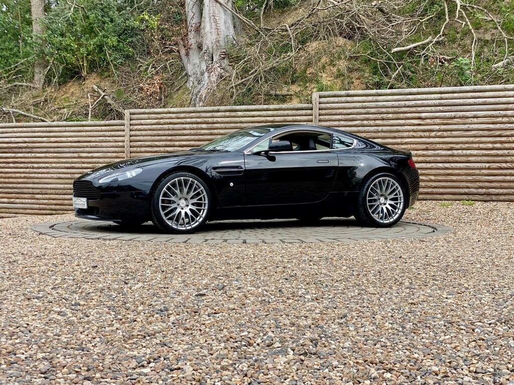 Aston Martin Vantage Coupe MV09CCZ Black #6