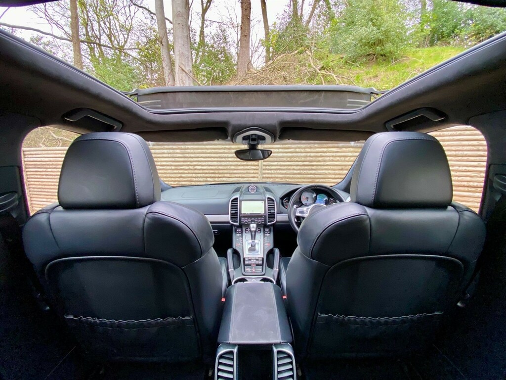 Porsche Cayenne Suv LD63HAU Black #2