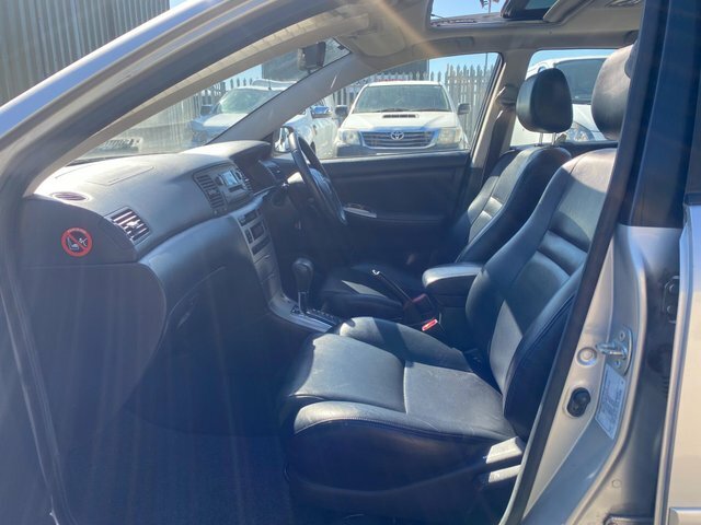 Toyota Corolla Hatchback 1.6 Vvt-i T3 200251 Black #15