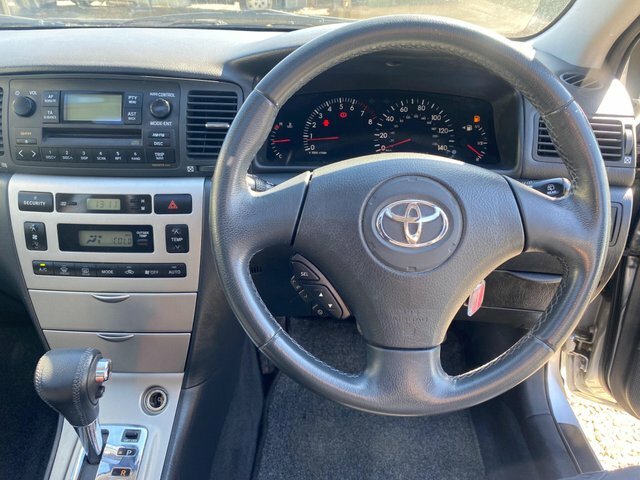 Toyota Corolla Hatchback 1.6 Vvt-i T3 200251 Black #10