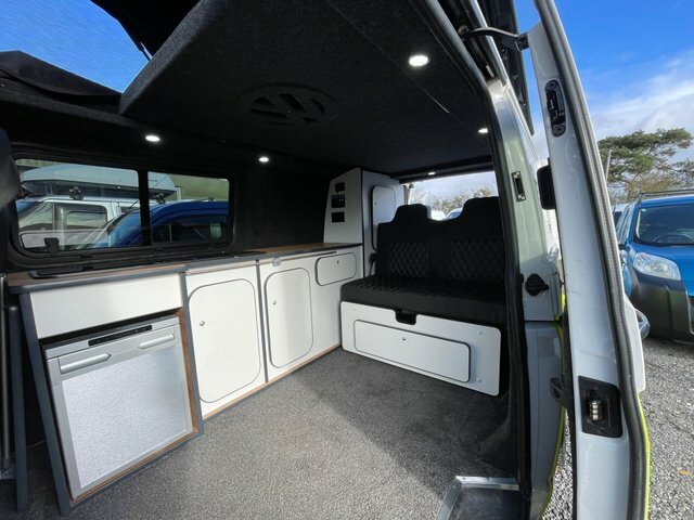 Volkswagen Transporter With Popup Roof-rockroll-hob-sink DV66ONX #3
