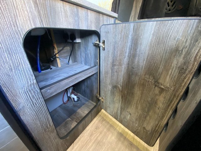Volkswagen Crafter 2.5 Bluetdi Medium High Silver #64