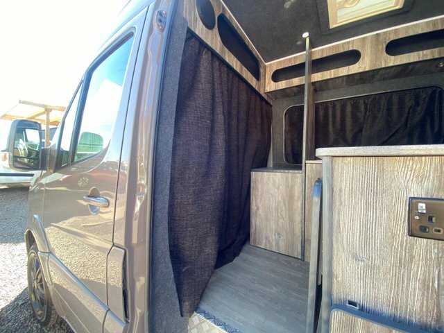 Volkswagen Crafter 2.5 Bluetdi Medium High Silver #48