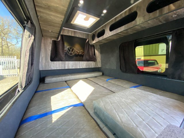 Volkswagen Crafter 2.5 Bluetdi Medium High Silver #77