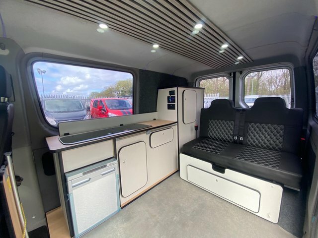 Mercedes-Benz Sprinter Automaticrr Bedfridgesinkhob LN11XEG Silver #2