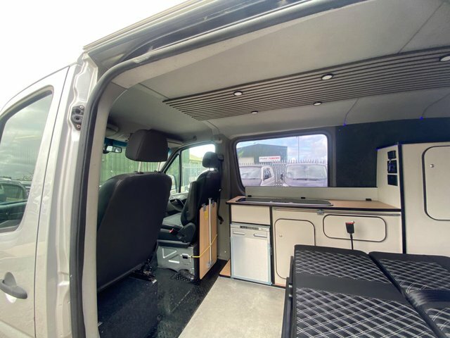 Mercedes-Benz Sprinter Automaticrr Bedfridgesinkhob LN11XEG Silver #4