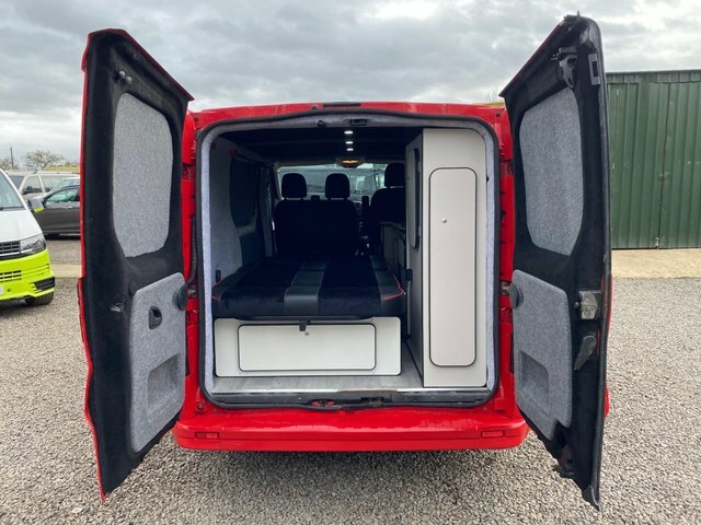 Renault Trafic 1.6 Cdti Kitchensinksolarhobrockroll YR64ZZD Red #3