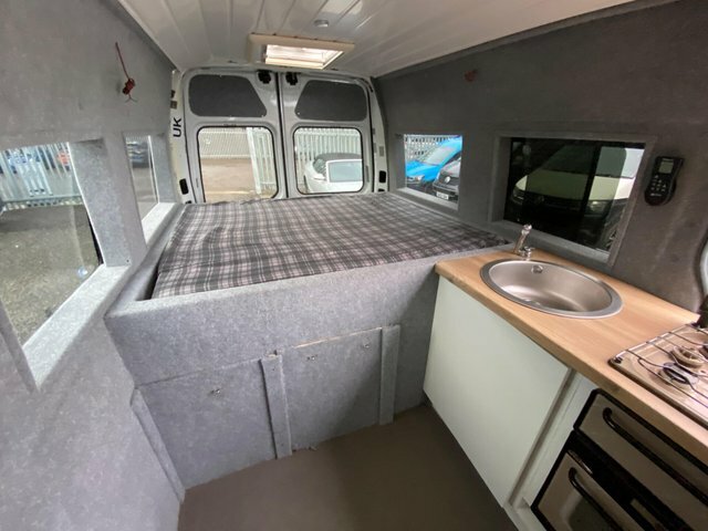 Renault Master 2.3 Camper Double Bedovenskylightstove HY15SNF White #4