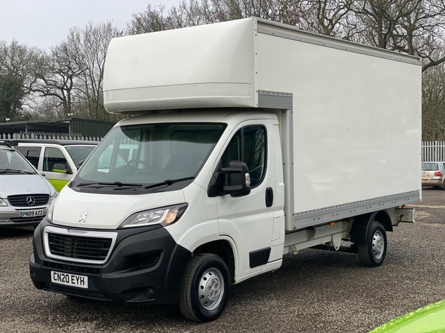 Peugeot Boxer 2.2 Bluehdi 335 S Chassis Cab L3 CN20EYH White #2