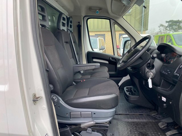 Peugeot Boxer 2.2 Bluehdi 335 S Chassis Cab L3 CN20EYH White #6