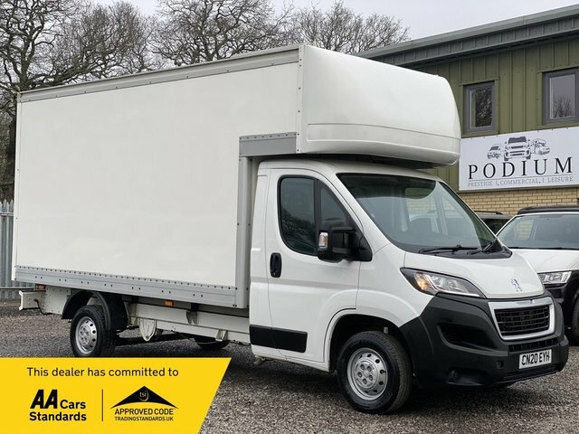 Peugeot Boxer 2.2 Bluehdi 335 S Chassis Cab L3 White