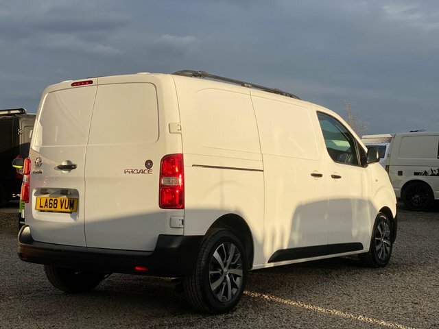 Toyota PROACE 2.0D Icon Medium Panel Van Mwb Euro 6 S S 6Dr White #4