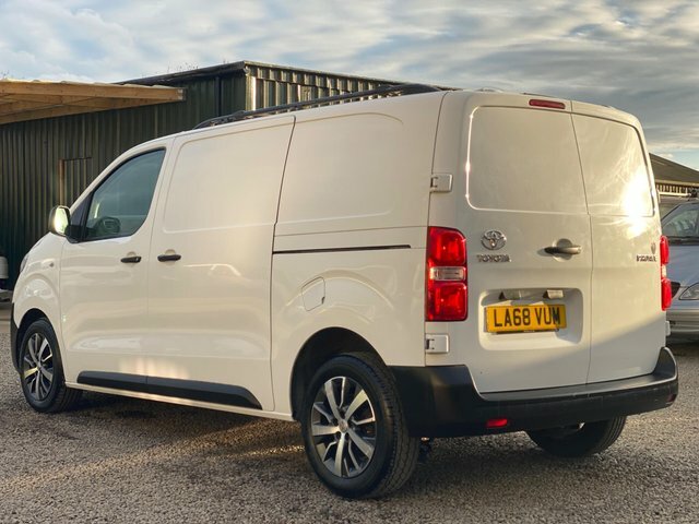 Toyota PROACE 2.0D Icon Medium Panel Van Mwb Euro 6 S S 6Dr White #3