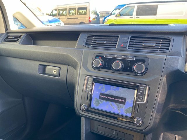 Volkswagen Caddy Camper 2.0 Tdi Bluemotion Tech 75Ps Camper Conversion White #18