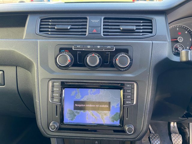 Volkswagen Caddy Camper 2.0 Tdi Bluemotion Tech 75Ps Camper Conversion White #19