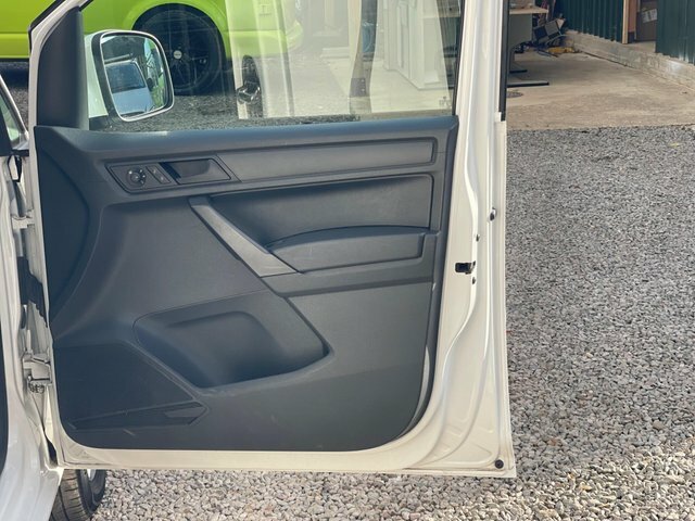 Volkswagen Caddy Camper 2.0 Tdi Bluemotion Tech 75Ps Camper Conversion White #30