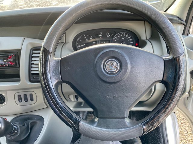 Vauxhall Vivaro Mpv White #31