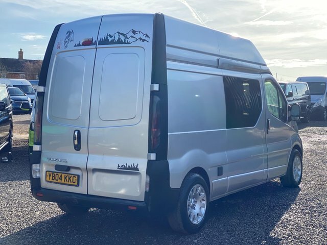 Vauxhall Vivaro Mpv White #10