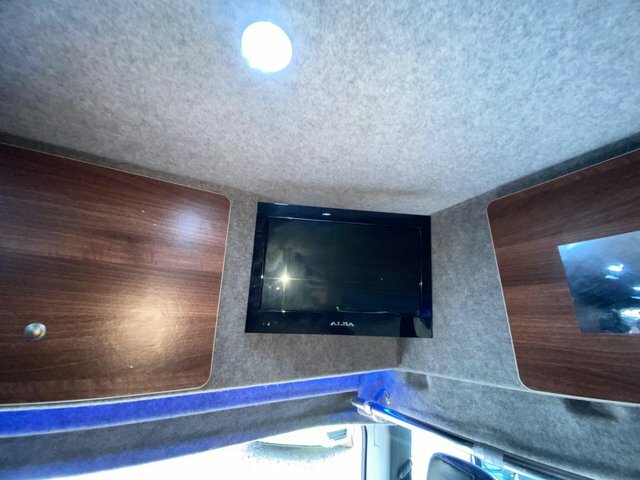 Vauxhall Vivaro Mpv White #22