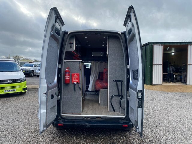 Vauxhall Vivaro Mpv White #42