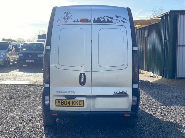 Vauxhall Vivaro Mpv White #75