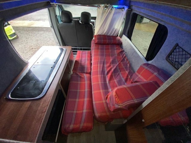 Vauxhall Vivaro Mpv White #66