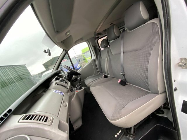 Vauxhall Vivaro Panel Van Silver #50