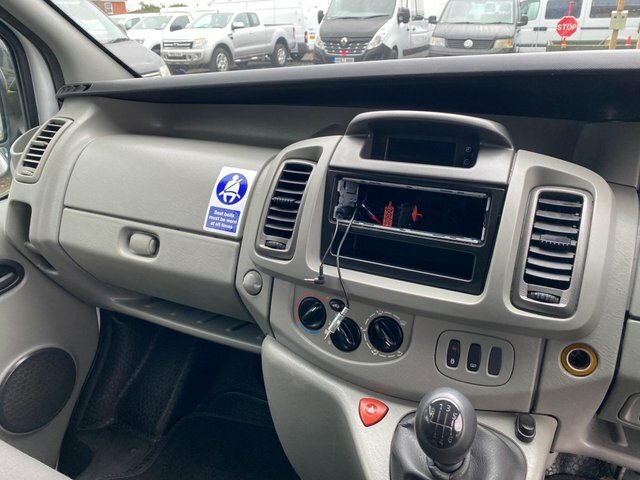 Vauxhall Vivaro Panel Van Silver #7