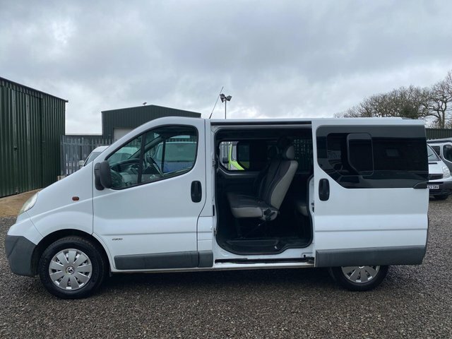 Vauxhall Vivaro Panel Van Silver #16