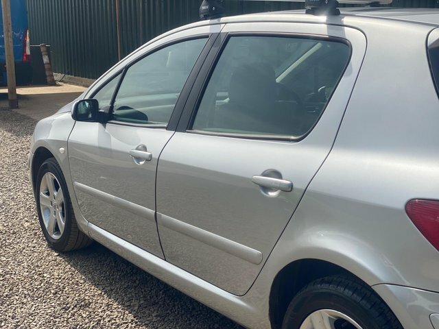 Peugeot 307 1.6 16V Rapier Black #24