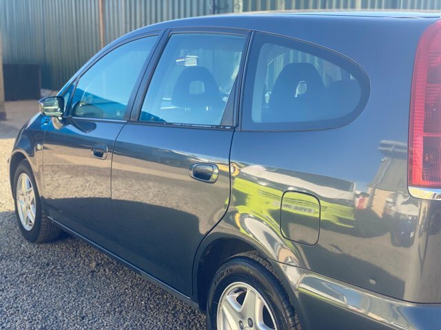 Honda Stream 2.0 I-vtec Se Sport Silver #24