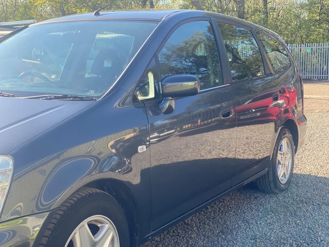 Honda Stream 2.0 I-vtec Se Sport Silver #21
