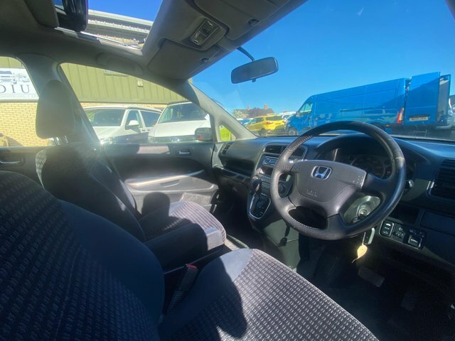 Honda Stream 2.0 I-vtec Se Sport Silver #30